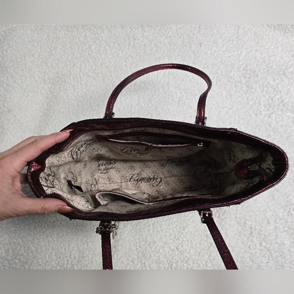 High Shine Red Guess East-West Adjustable Shoulder-Strap Handbag - Picture 3 of 7